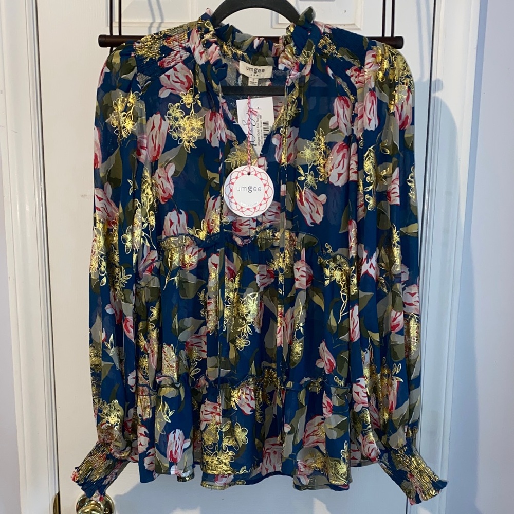 Umgee Gold Foil Top, ballon sleeve, NWT, sz. Small